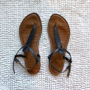 Gigi t-strap sandals